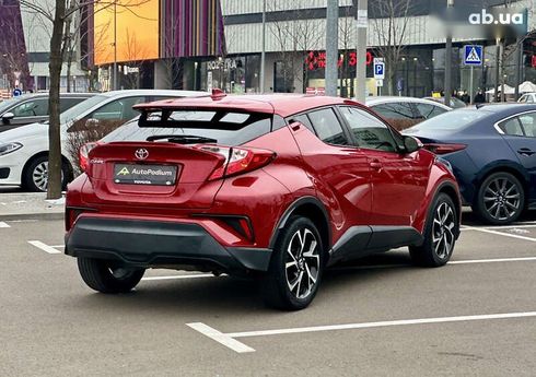 Toyota C-HR 2020 - фото 7