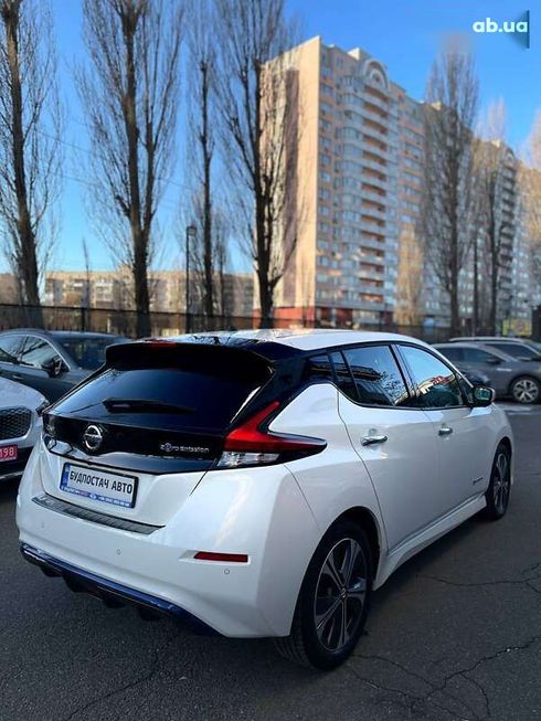 Nissan Leaf 2019 - фото 10