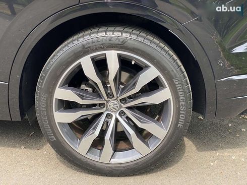 Volkswagen Touareg 2019 - фото 19