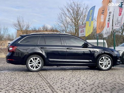 Skoda Octavia 2019 - фото 16