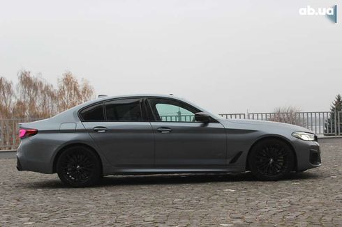 BMW 5 серия 2019 - фото 9