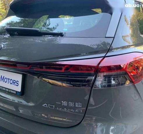 Audi Q4 e-tron 2025 - фото 13