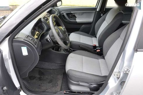 Skoda Fabia 2011 - фото 16