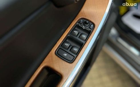 Volvo XC60 2017 - фото 17