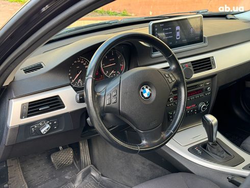 BMW 3 серия 2010 черный - фото 18