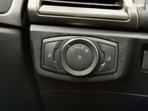 Ford Fusion 2017 - фото 25