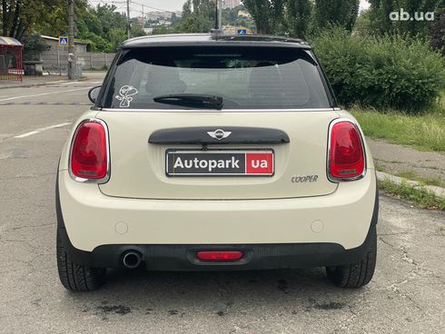 MINI Hatch 2015 белый - фото 8