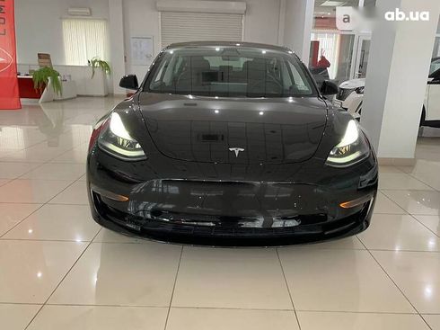 Tesla Model 3 2021 - фото 4