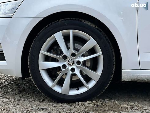 Skoda Octavia 2020 - фото 18