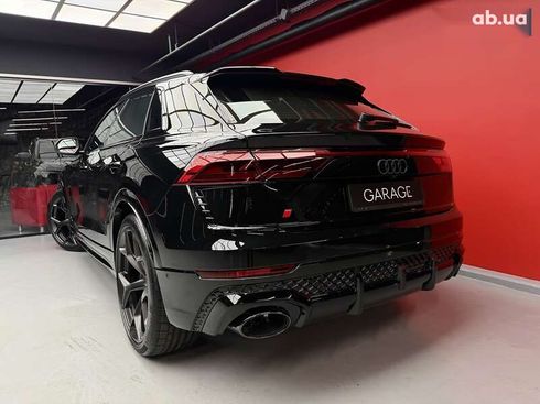 Audi RS Q8 2025 - фото 19