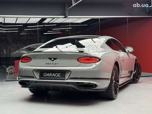 Bentley Continental GT 2021 - фото 18