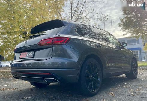 Volkswagen Touareg 2022 - фото 25
