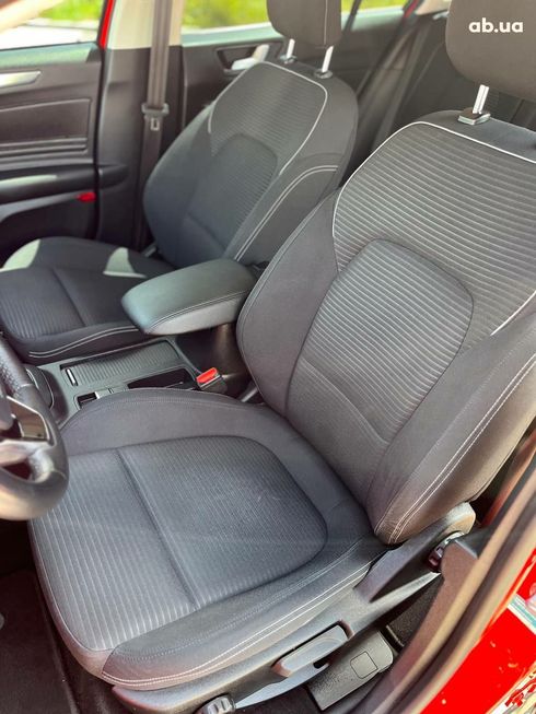 Ford Focus 2019 красный - фото 13