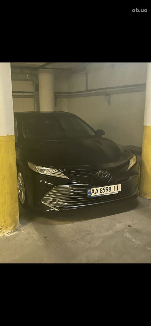 Toyota Camry 2018 черный - фото 12