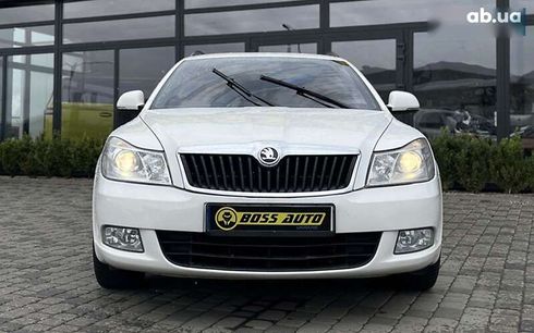 Skoda Octavia 2010 - фото 2