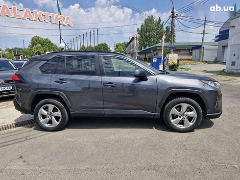 Toyota RAV4 2019 - фото 7
