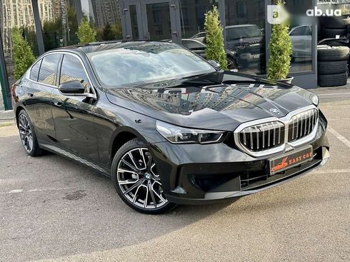 BMW 5 серия 2023 - фото 13