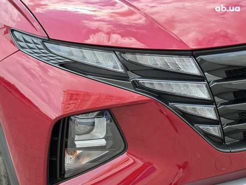 Hyundai Tucson 2023 красный - фото 6