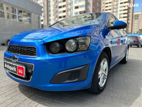 Chevrolet Aveo 2012 синий - фото 10