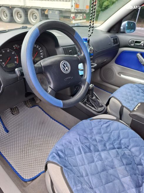 Volkswagen Golf 2001 серебристый - фото 2