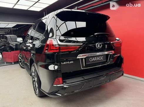 Lexus LX 2018 - фото 25