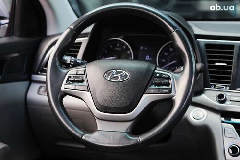 Hyundai Elantra 2018 - фото 16