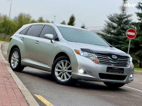 Toyota Venza 2010 - фото 2