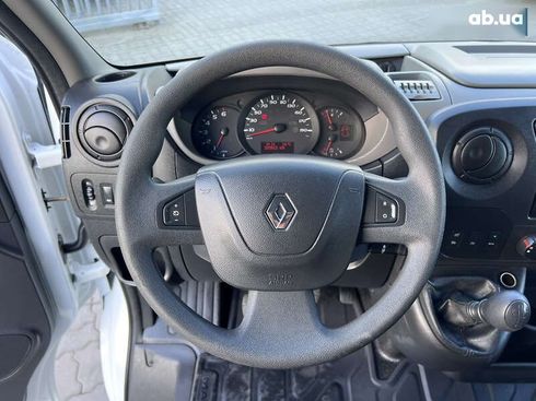 Renault Master 2017 - фото 13