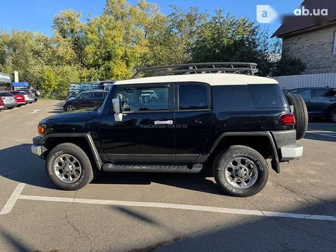 Toyota FJ Cruiser 2013 - фото 5