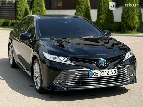 Toyota Camry 2020 - фото 25