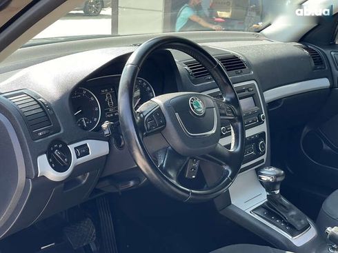 Skoda Octavia 2010 - фото 24