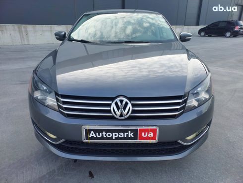 Volkswagen passat b7 2013 серый - фото 2