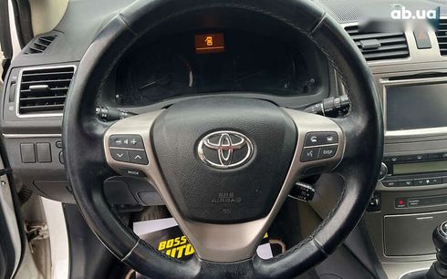 Toyota Avensis 2012 - фото 11