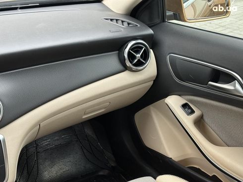 Mercedes-Benz GLA-Класс 2017 бежевый - фото 18
