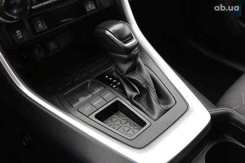 Toyota RAV4 2019 - фото 25