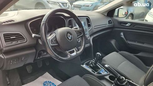 Renault Megane 2018 - фото 17