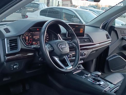 Audi Q5 2018 серый - фото 35