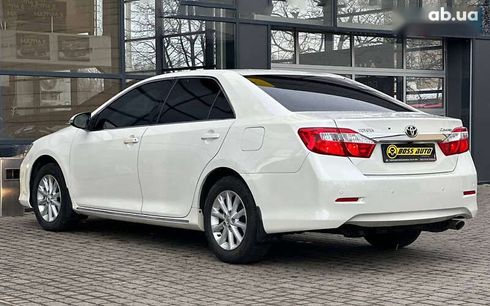 Toyota Camry 2012 - фото 4