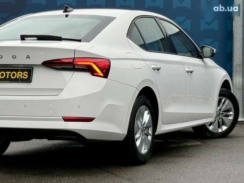 Skoda Octavia 2021 - фото 11