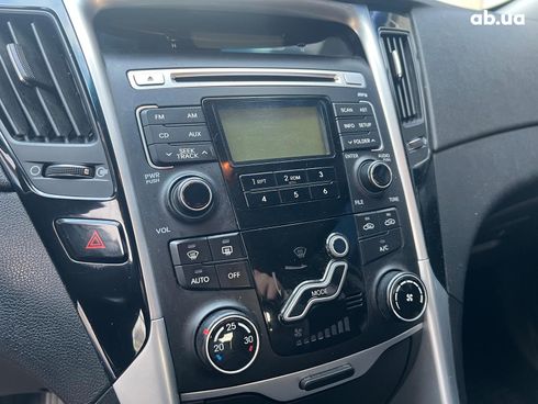 Hyundai Sonata 2012 серый - фото 33
