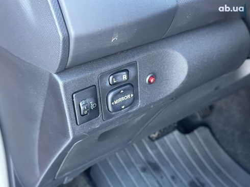 Toyota Yaris 2008 - фото 16