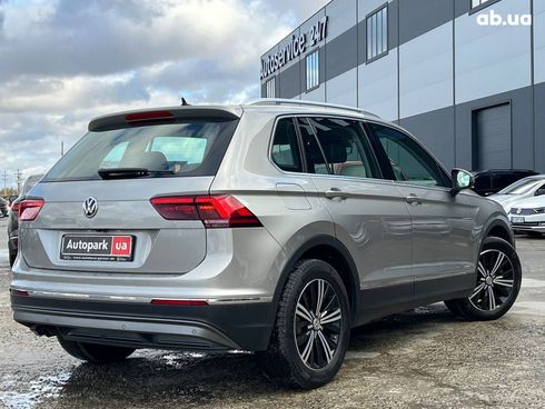 Volkswagen Tiguan 2017 серый - фото 8