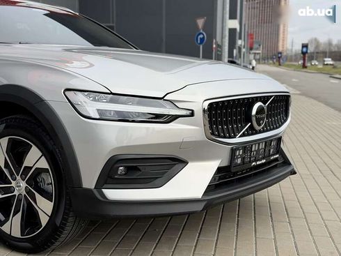 Volvo V60 Cross Country 2024 - фото 19