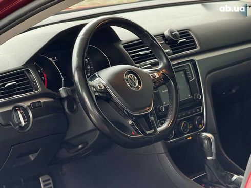 Volkswagen Passat 2017 - фото 23