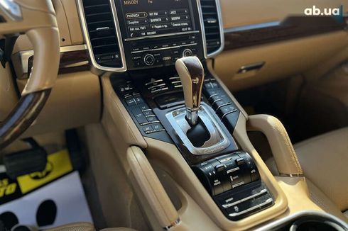 Porsche Cayenne 2013 - фото 24