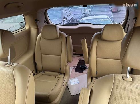 Kia Carnival 2019 - фото 15