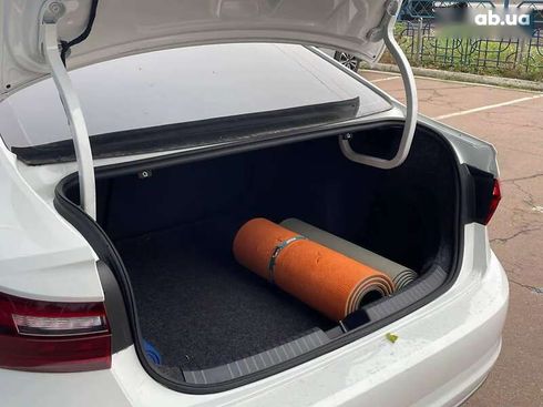 Volkswagen Jetta 2020 - фото 13