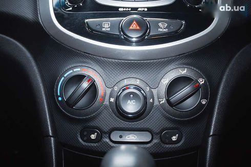 Hyundai Accent 2012 - фото 19
