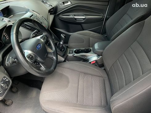Ford Kuga 2016 белый - фото 17