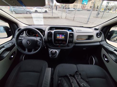 Renault Trafic 2015 черный - фото 20